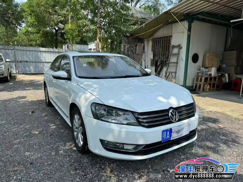 12年大众帕萨特轿车抵押车出售