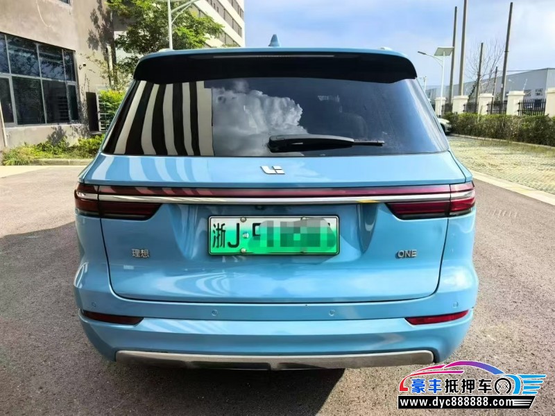 22年理想ONE轿车抵押车出售