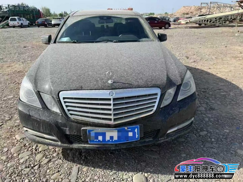 13年奔驰E轿车抵押车出售