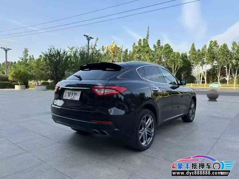 17年玛莎拉蒂莱万特轿车抵押车出售