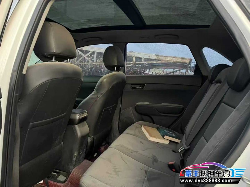 17年起亚KX3轿车抵押车出售