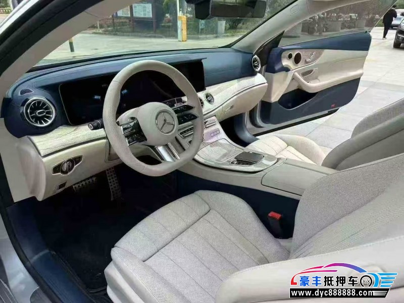 22年奔驰E轿车抵押车出售