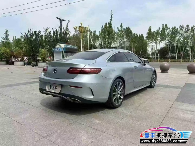 22年奔驰E轿车抵押车出售