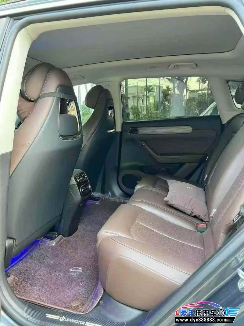 23年零跑C11轿车抵押车出售