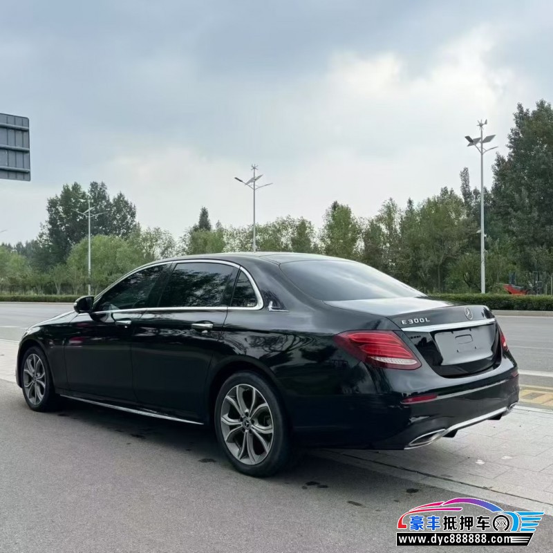20年奔驰E轿车抵押车出售
