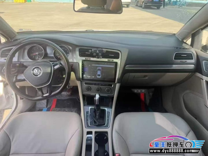 15年大众高尔夫轿车抵押车出售