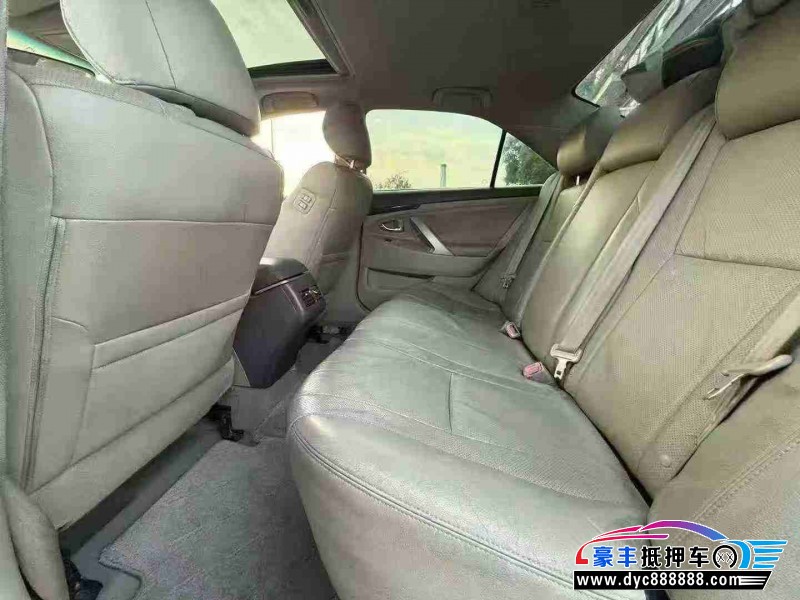 14年丰田凯美瑞轿车抵押车出售