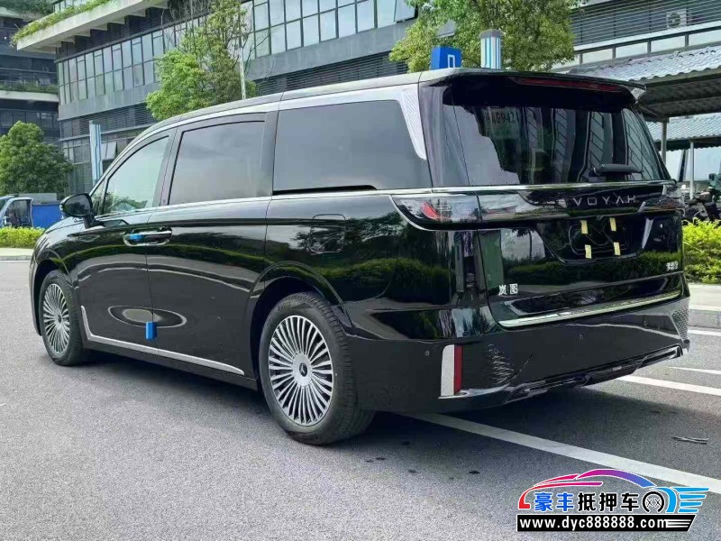 25年岚图梦想家轿车抵押车出售