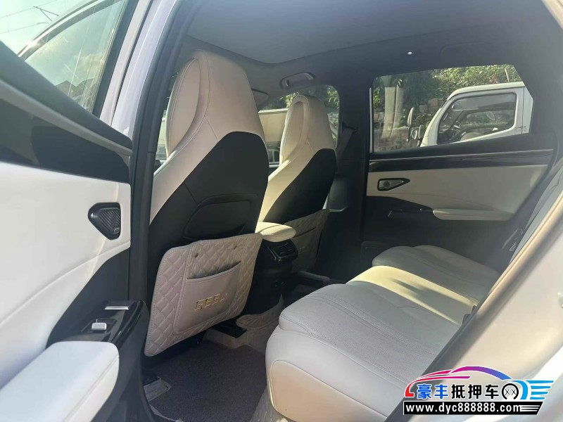 23年吉利银河L7轿车抵押车出售