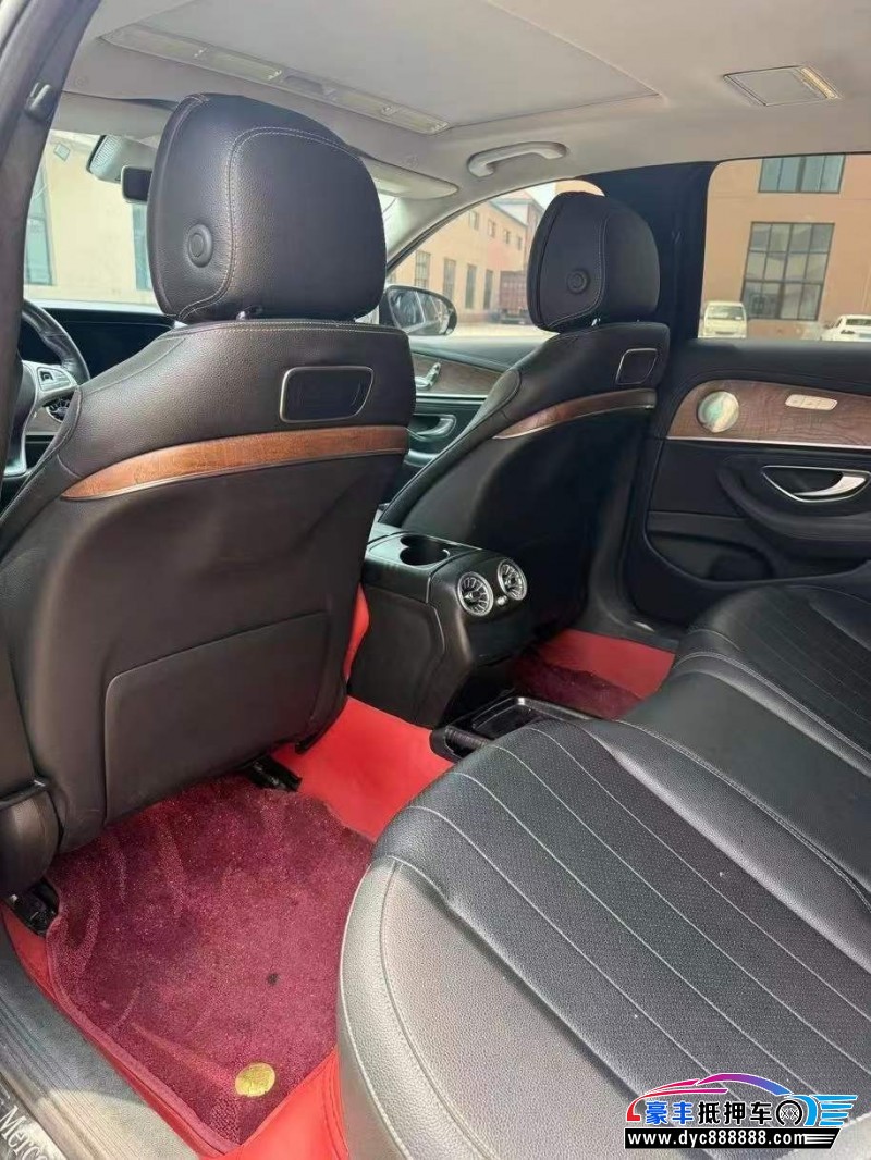 17年奔驰E轿车抵押车出售