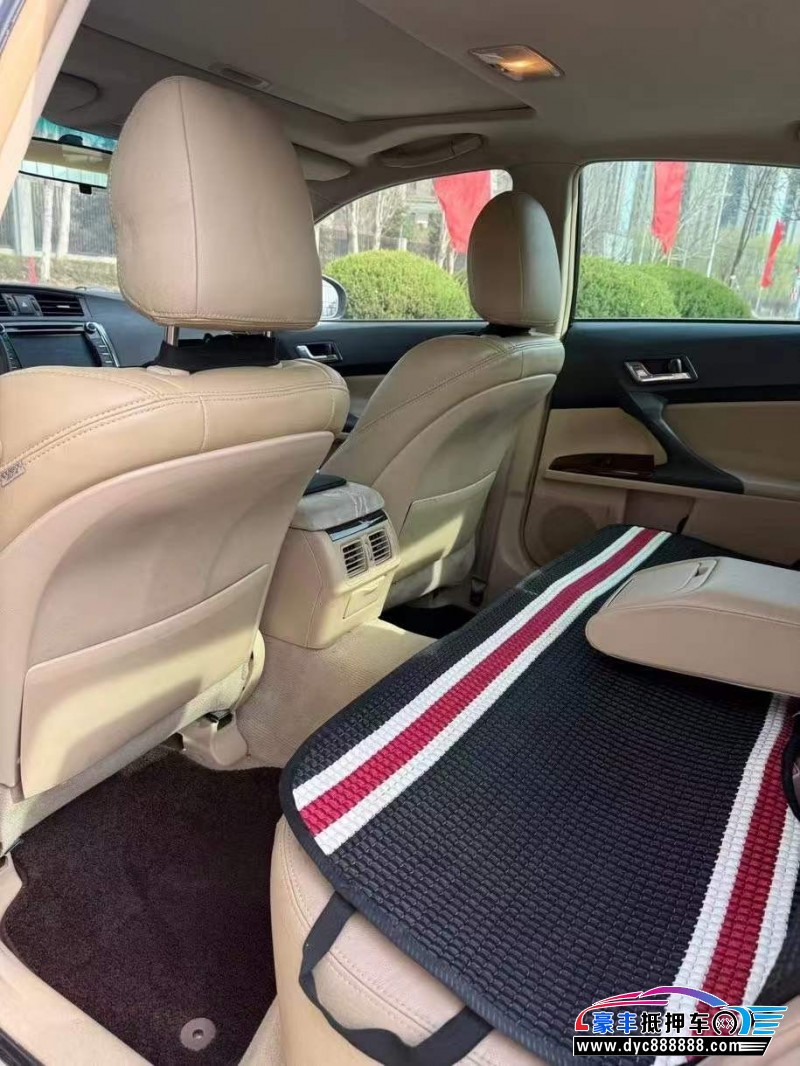 12年丰田锐志轿车抵押车出售