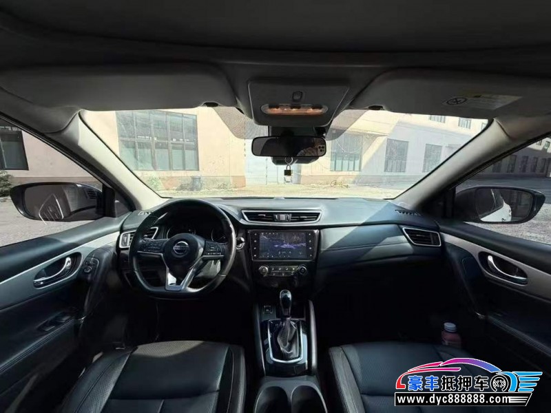 21年日产逍客轿车抵押车出售