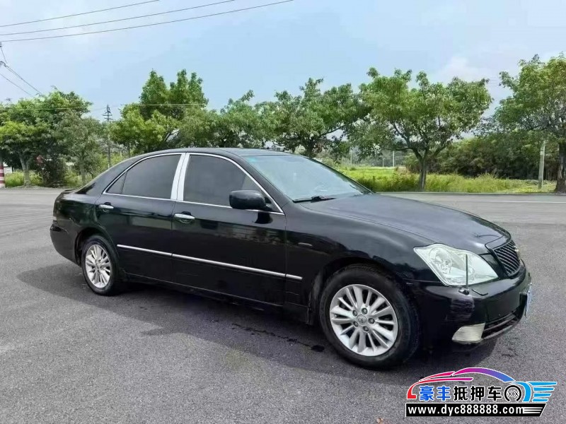 08年丰田皇冠轿车抵押车出售