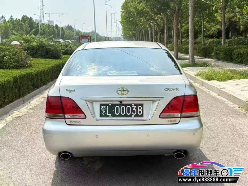 06年丰田皇冠轿车抵押车出售