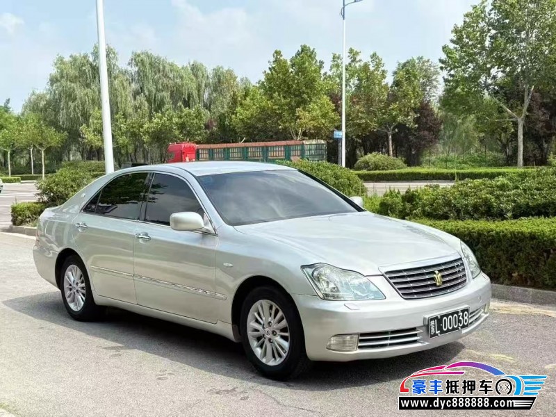 06年丰田皇冠轿车抵押车出售