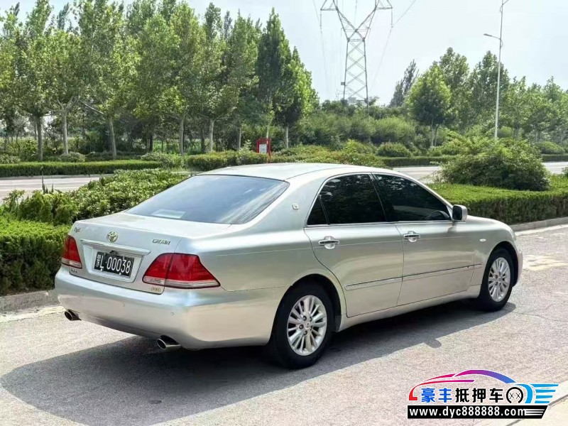 06年丰田皇冠轿车抵押车出售