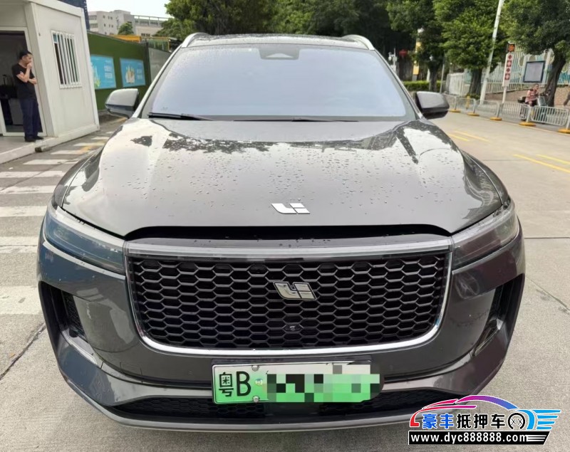 21年理想ONE轿车抵押车出售