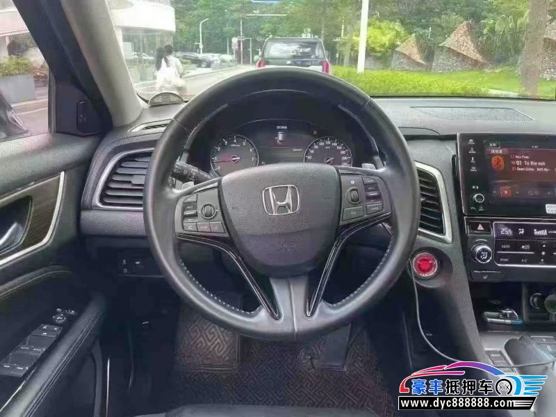 19年本田冠道轿车抵押车出售