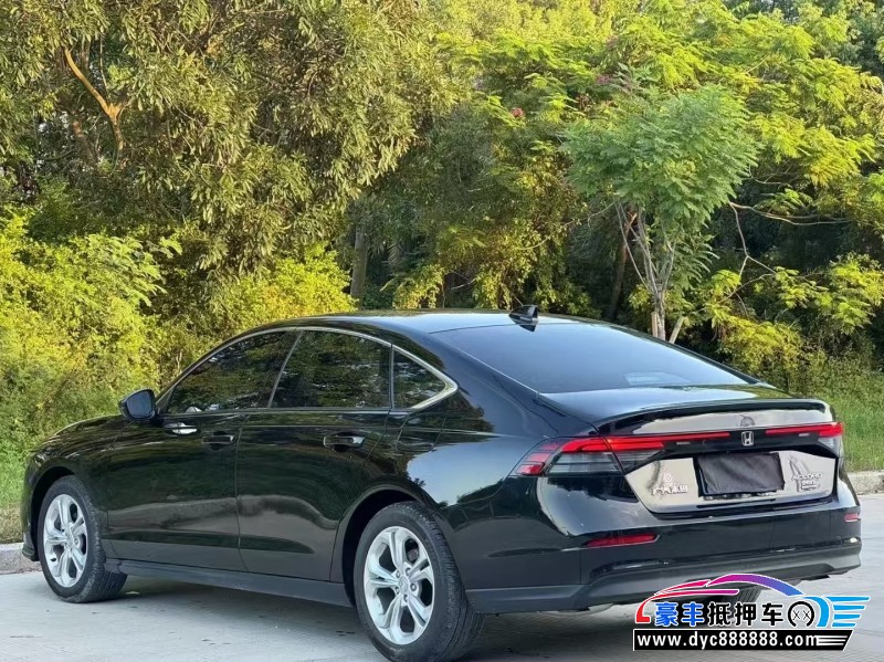 24年本田雅阁轿车抵押车出售