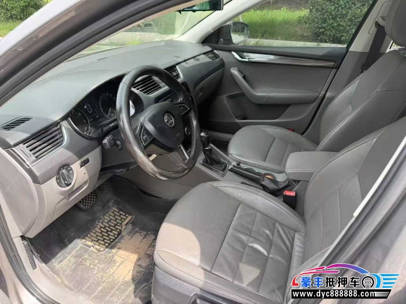 15年斯柯达明锐轿车抵押车出售