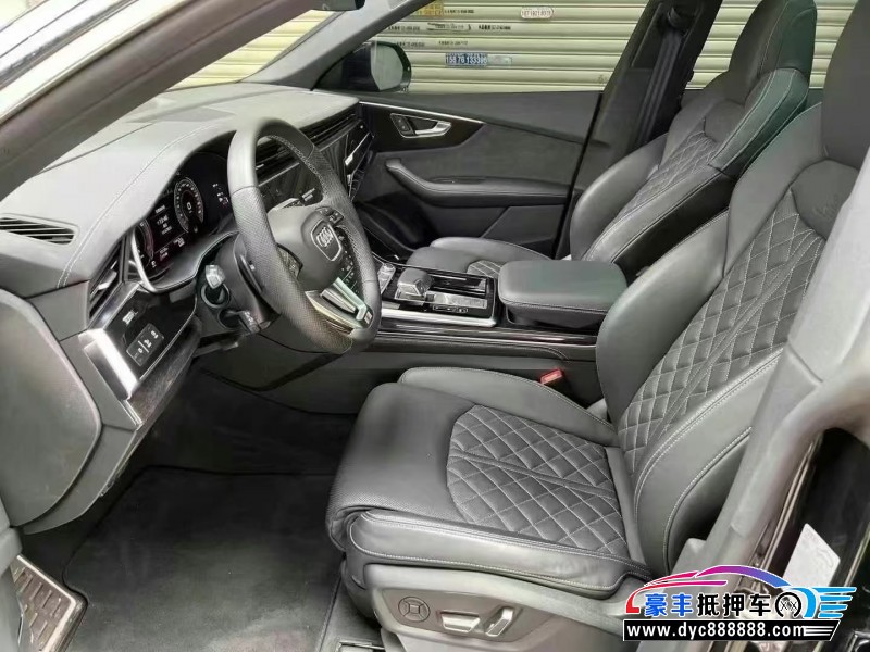 23年奥迪Q8轿车抵押车出售