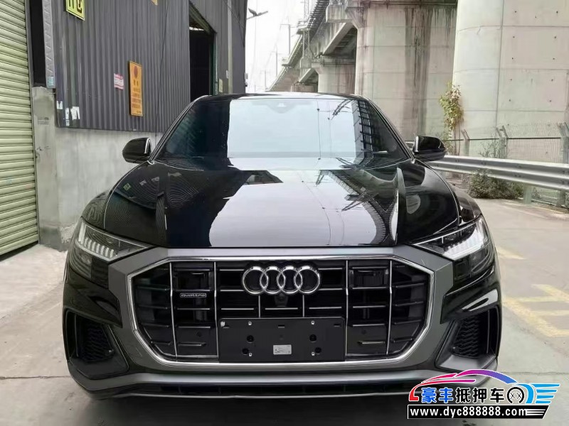 23年奥迪Q8轿车抵押车出售