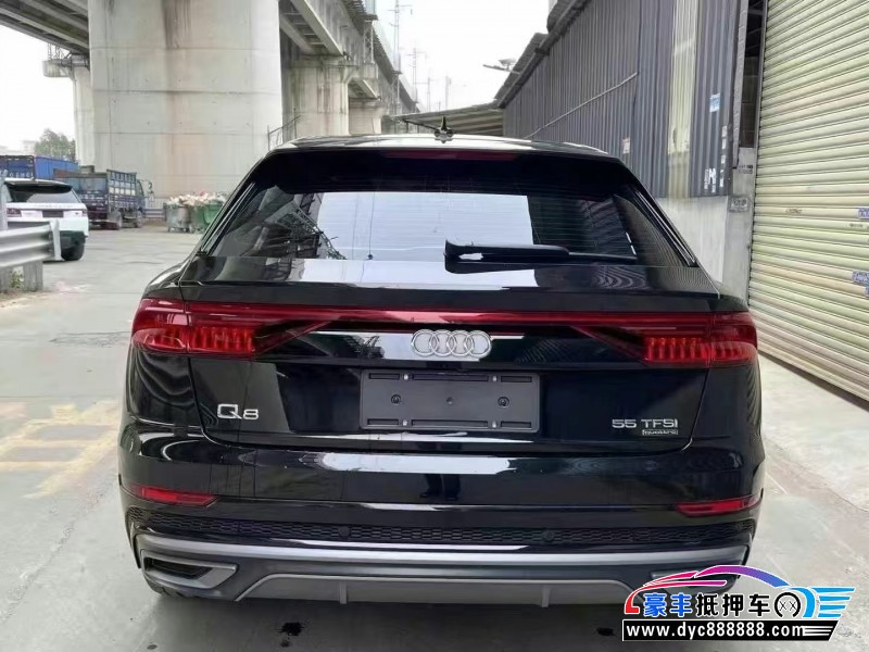 23年奥迪Q8轿车抵押车出售