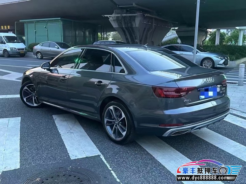 19年奥迪A4L轿车抵押车出售