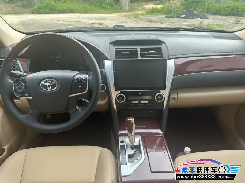 12年丰田凯美瑞轿车抵押车出售