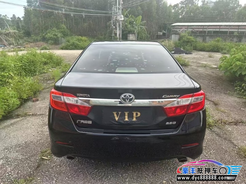 12年丰田凯美瑞轿车抵押车出售