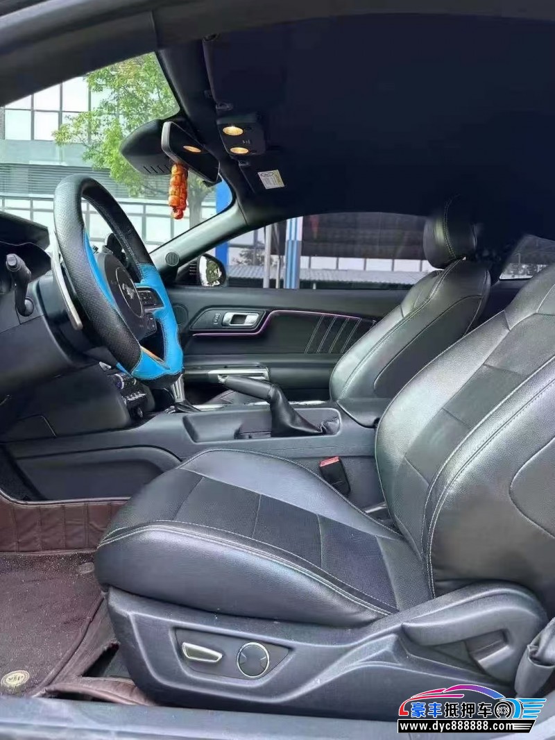 19年福特野马轿车抵押车出售