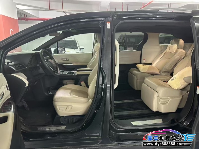 23年丰田格瑞维亚轿车抵押车出售