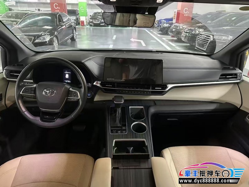 23年丰田格瑞维亚轿车抵押车出售