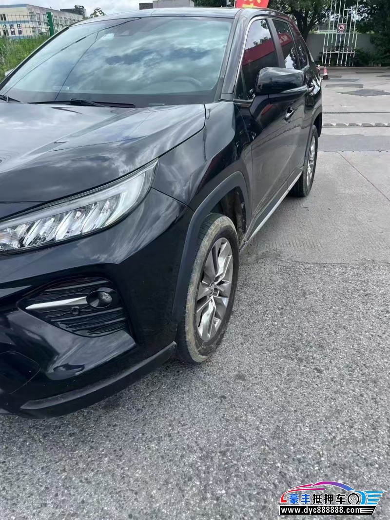 22年丰田威兰达轿车抵押车出售