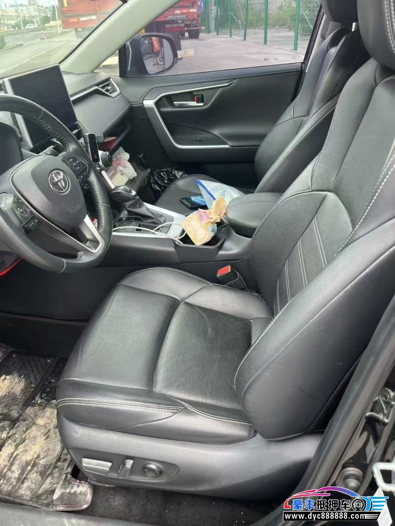 22年丰田威兰达轿车抵押车出售