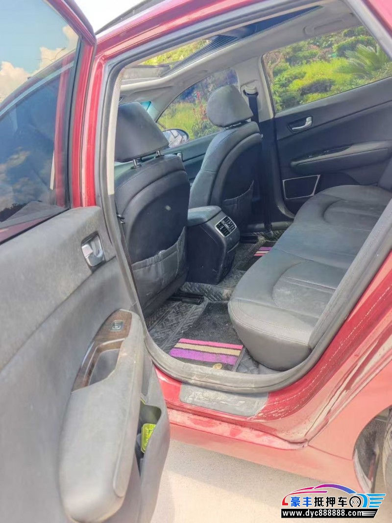 16年起亚K5轿车抵押车出售