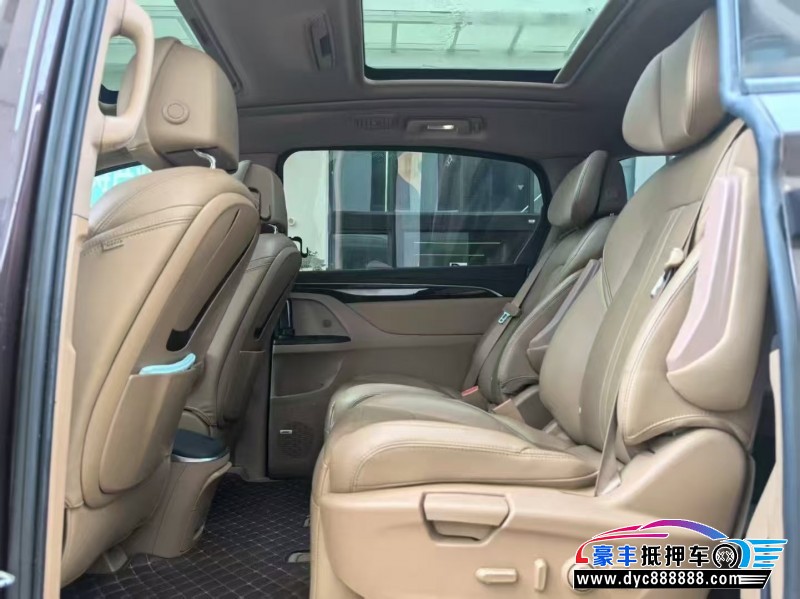 18年别克GL8轿车抵押车出售