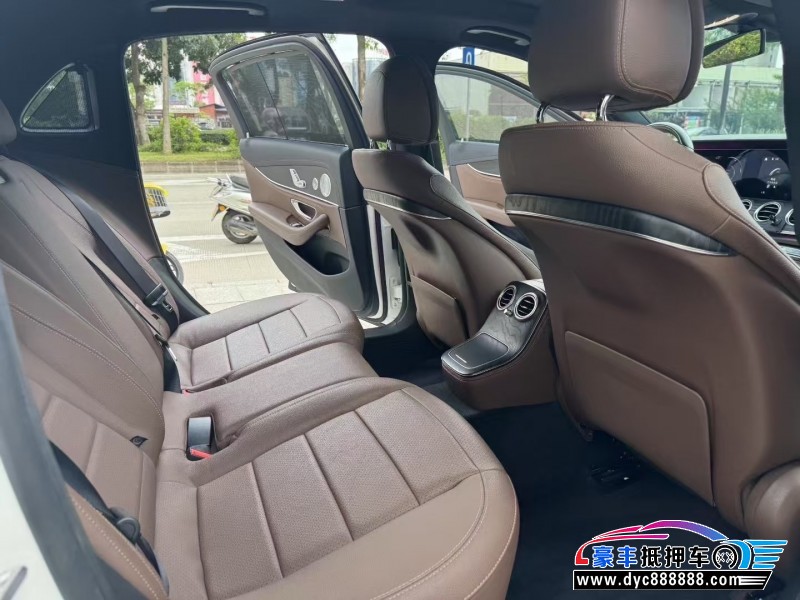 20年奔驰E轿车抵押车出售