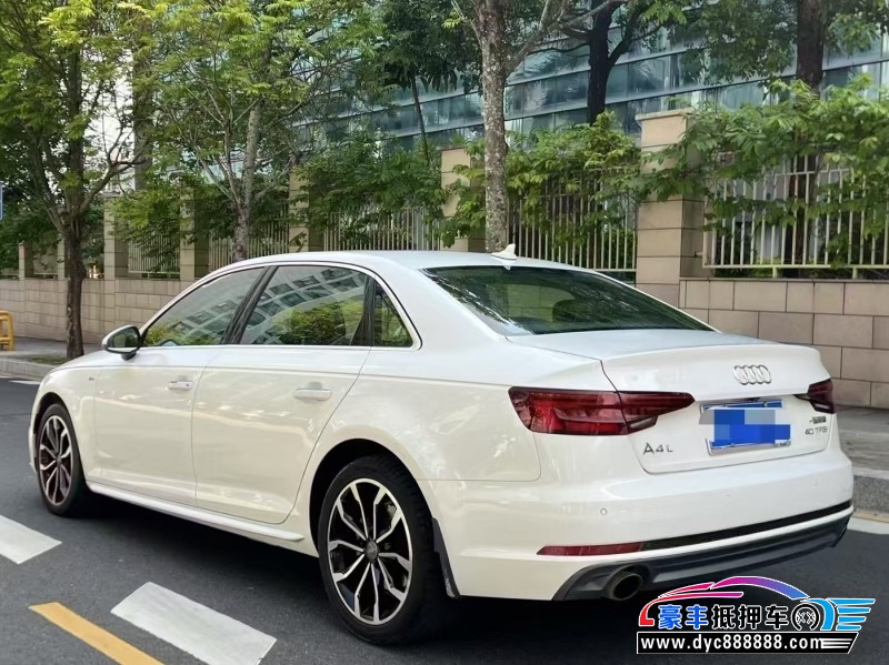 18年奥迪A4L轿车抵押车出售