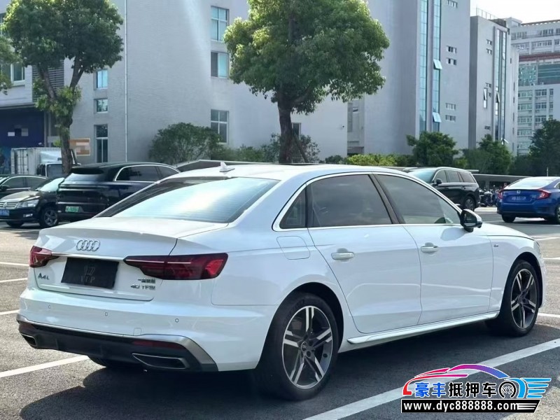 24年奥迪A4L轿车抵押车出售