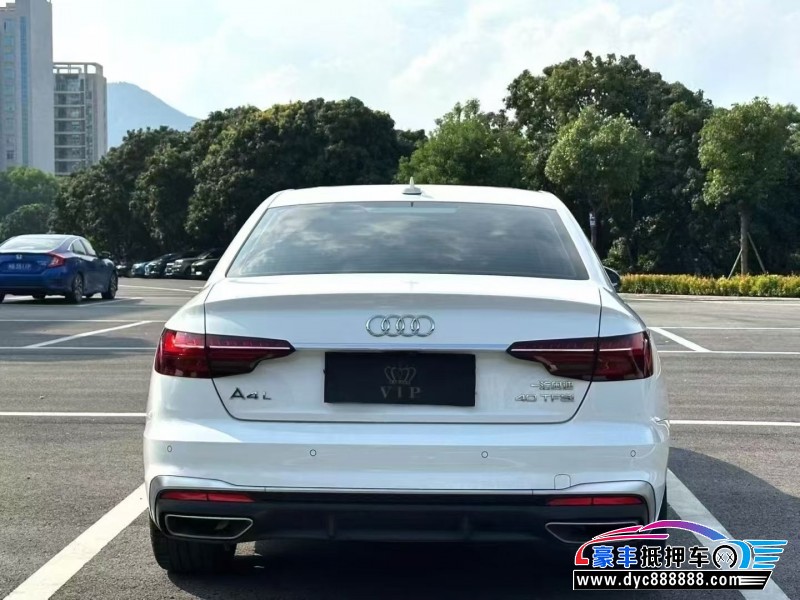 24年奥迪A4L轿车抵押车出售