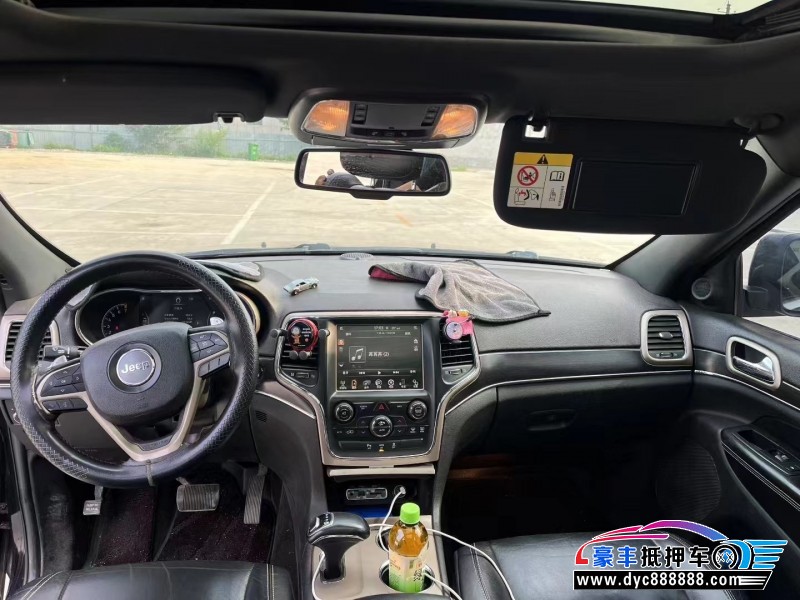 14年Jeep大切诺基轿车抵押车出售