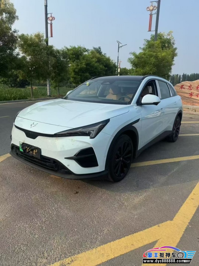 25年极狐阿尔法T轿车抵押车出售