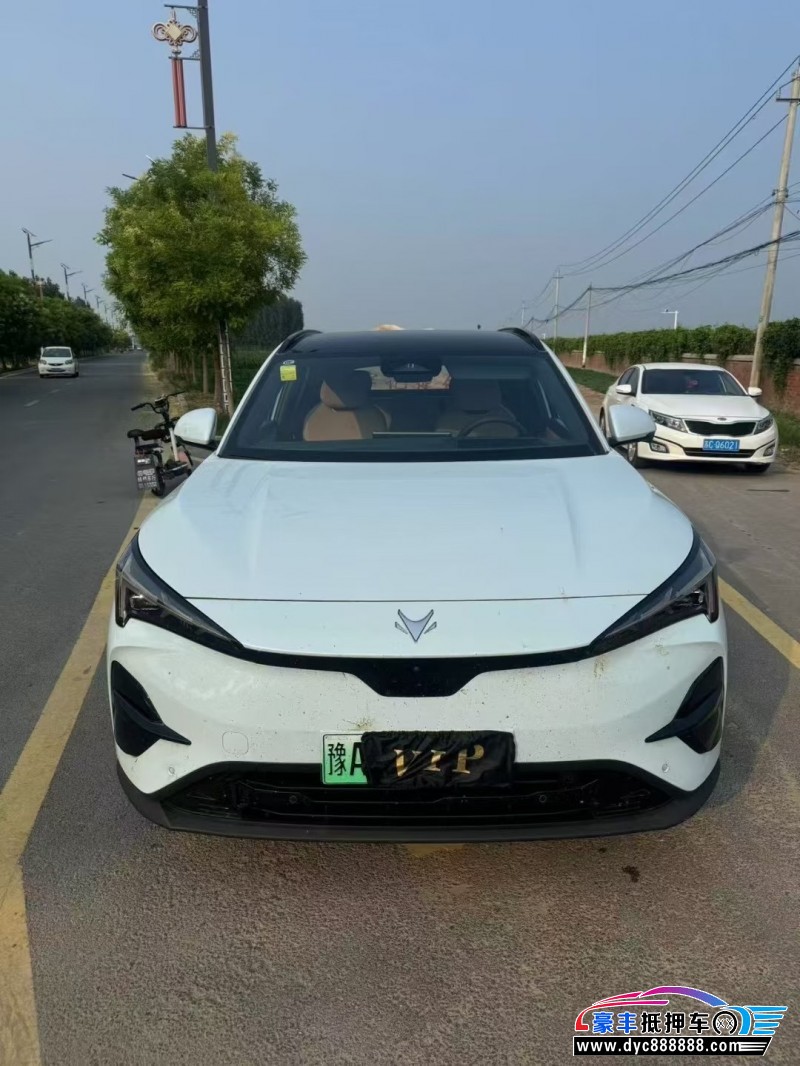 25年极狐阿尔法T轿车抵押车出售