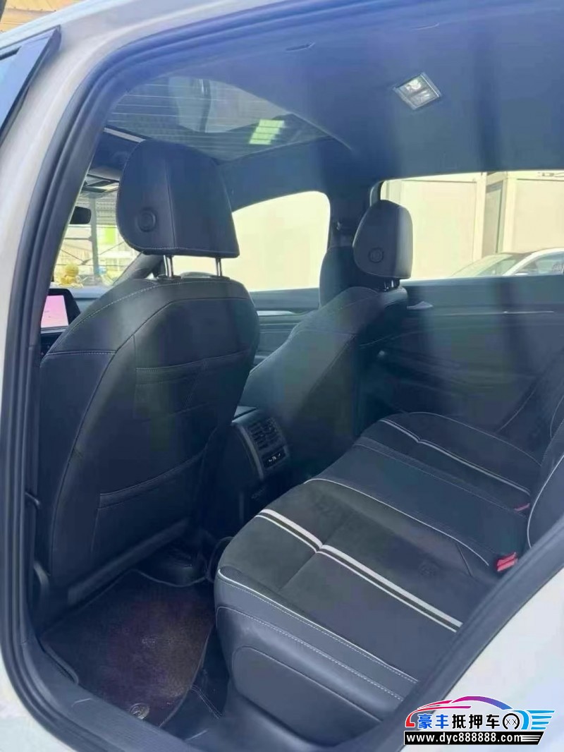 21年大众高尔夫轿车抵押车出售