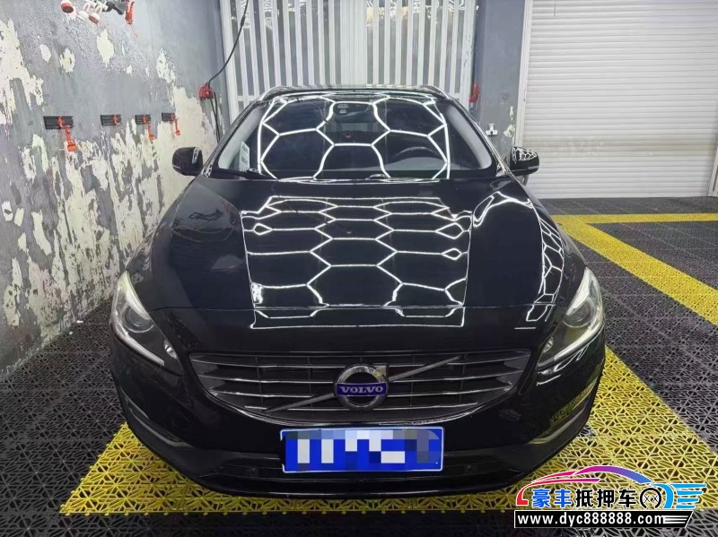 17年沃尔沃V60轿车抵押车出售