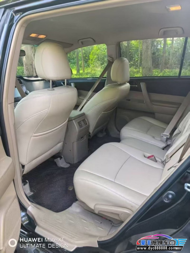 13年丰田汉兰达轿车抵押车出售