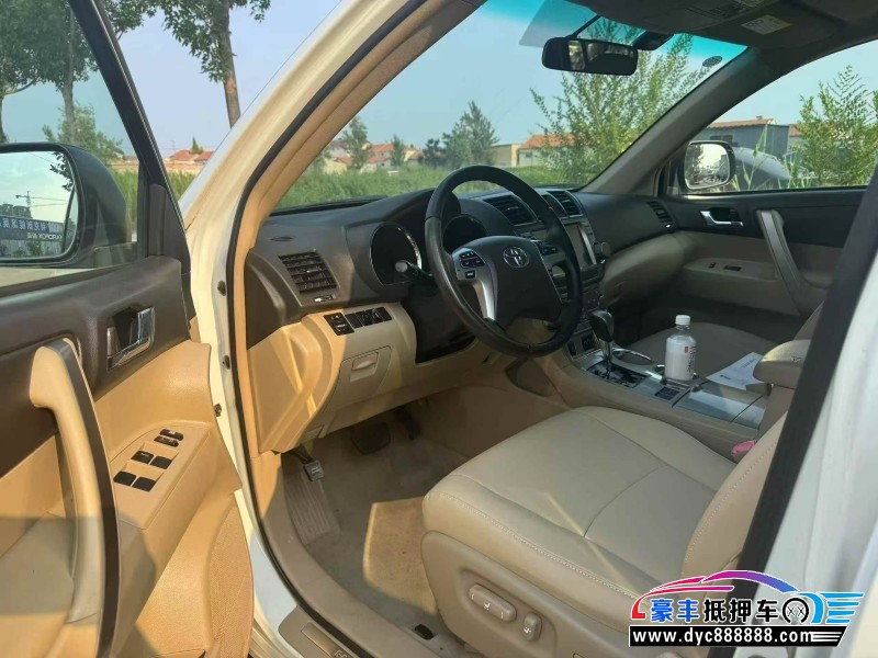 14年丰田汉兰达轿车抵押车出售