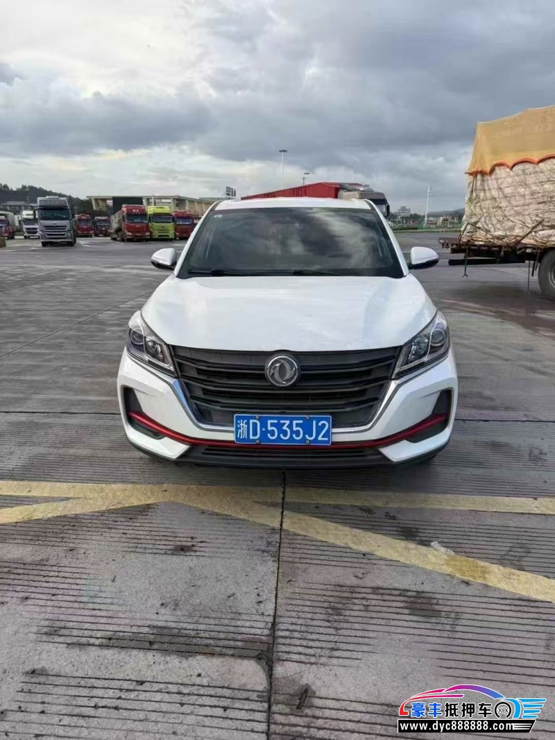 21年东风风光500轿车抵押车出售