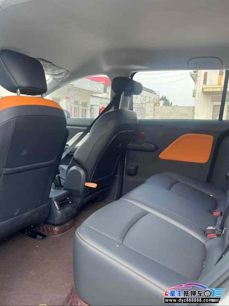 24年奔腾奔腾NAT轿车抵押车出售